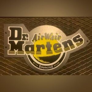 GOTTA LOVE DR MARTENS😊